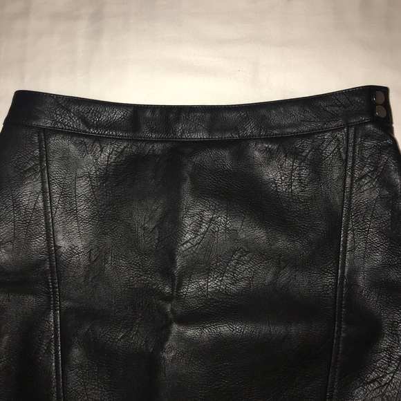 Zara Black Leather Mini Skirt - Picture 3 of 5